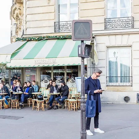 아파트 Veeve - Overlooking The Seine On Ile De La Cite 파리