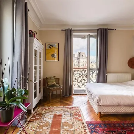 Apartment Veeve - Overlooking The Seine On Ile De La Cite