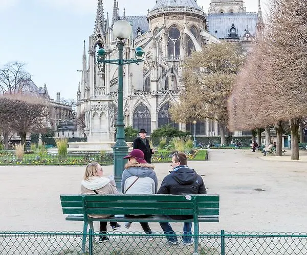 Veeve - Overlooking The Seine On Ile De La Cite 公寓