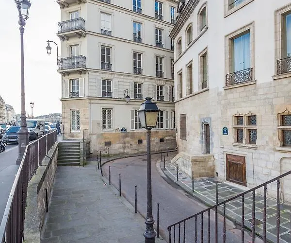 Veeve - Overlooking The Seine On Ile De La Cite 巴黎