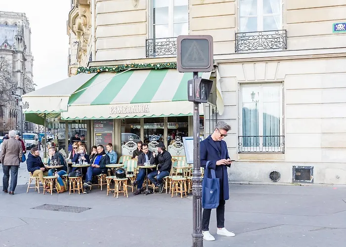 公寓 Veeve - Overlooking The Seine On Ile De La Cite 巴黎